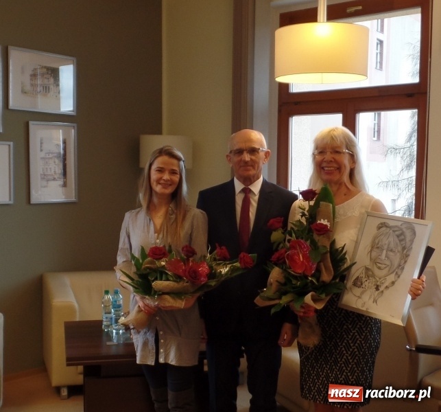 Zdjęcie w galerii na portalu naszraciborz.pl: Zmiana warty na raciborskim zamku  wiadomości z regionu