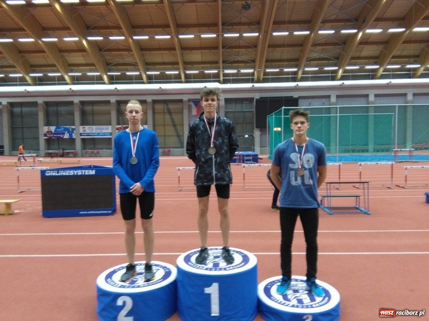 Zdjęcie w galerii na portalu naszraciborz.pl: Jedenaście halowych medali uczniów Szkoły Mistrzostwa Sportowego wiadomości z regionu