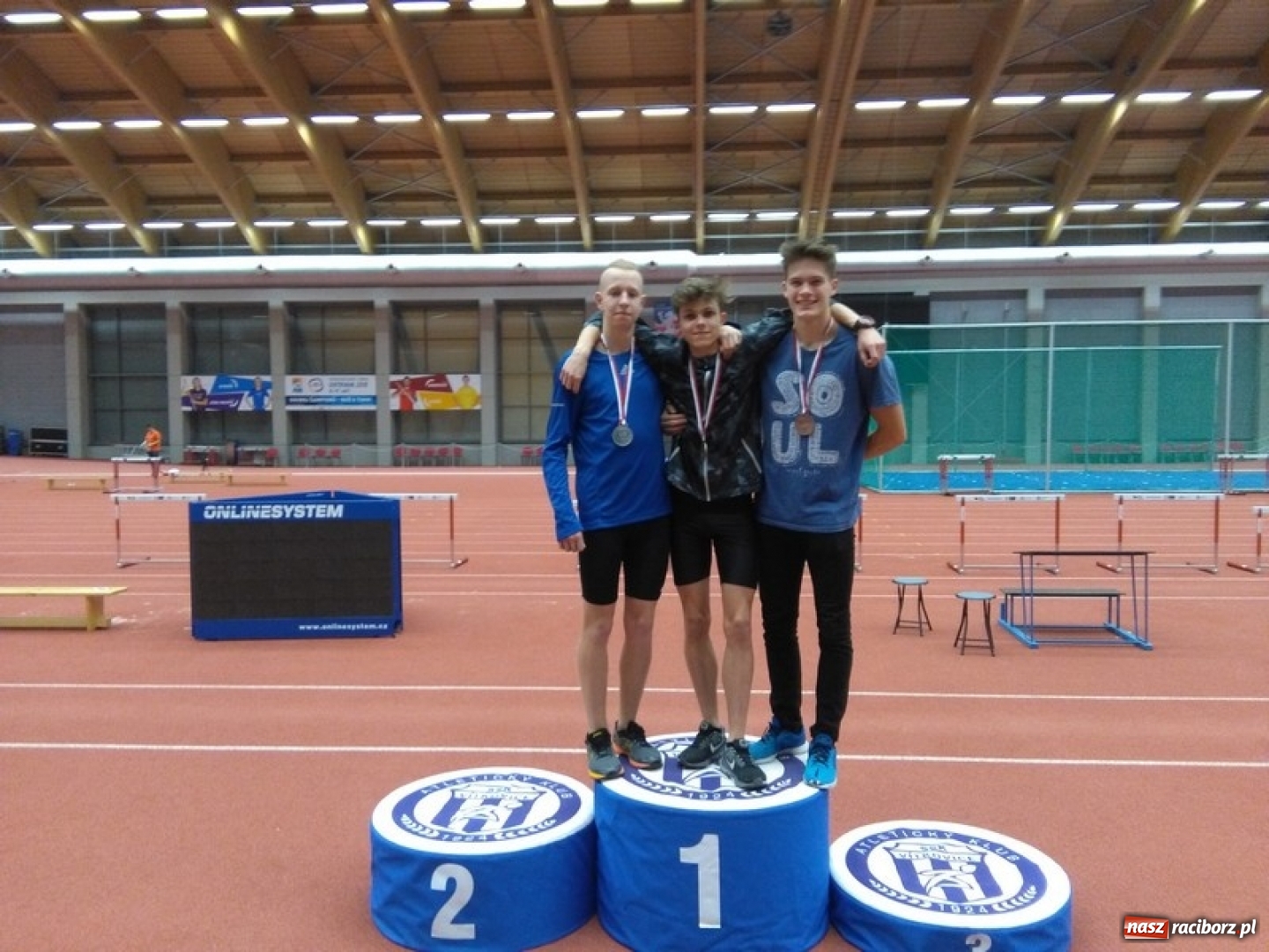 Zdjęcie w galerii na portalu naszraciborz.pl: Jedenaście halowych medali uczniów Szkoły Mistrzostwa Sportowego wiadomości z regionu