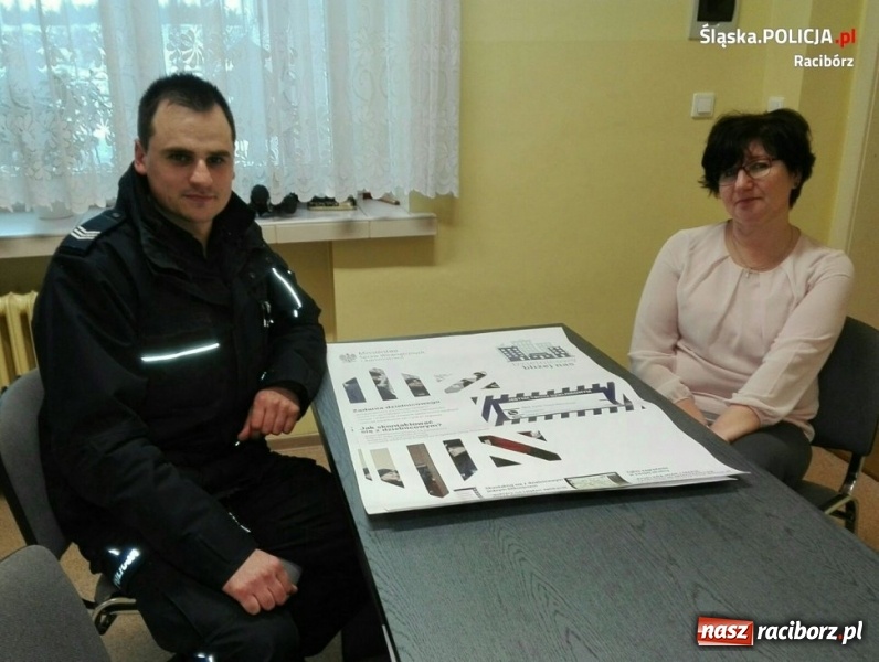 Zdjęcie w galerii na portalu naszraciborz.pl: Raciborscy dzielnicowi bliżej szkoły wiadomości z regionu