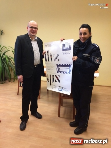 Zdjęcie w galerii na portalu naszraciborz.pl: Raciborscy dzielnicowi bliżej szkoły wiadomości z regionu
