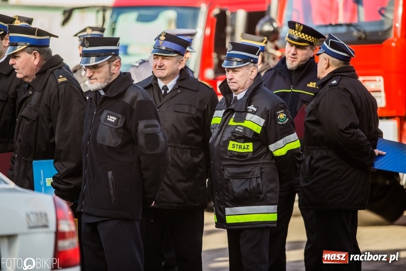 Zdjęcie w galerii na portalu naszraciborz.pl: Komendant Jan Pawnik pożegnał się ze służbą  wiadomości z regionu