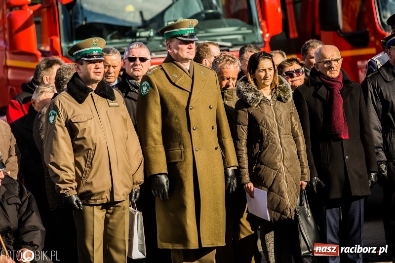 Zdjęcie w galerii na portalu naszraciborz.pl: Komendant Jan Pawnik pożegnał się ze służbą  wiadomości z regionu