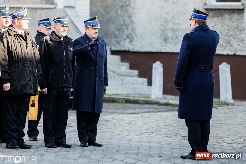 Zdjęcie w galerii na portalu naszraciborz.pl: Komendant Jan Pawnik pożegnał się ze służbą  wiadomości z regionu