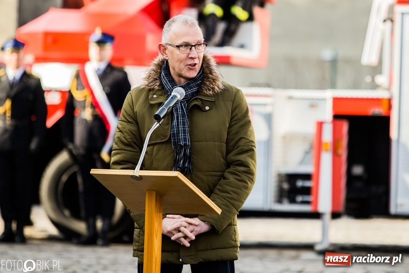 Zdjęcie w galerii na portalu naszraciborz.pl: Komendant Jan Pawnik pożegnał się ze służbą  wiadomości z regionu
