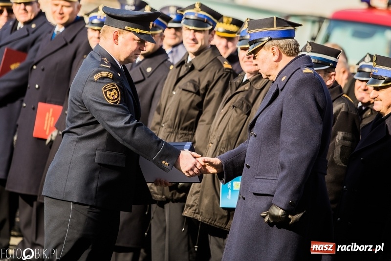 Zdjęcie w galerii na portalu naszraciborz.pl: Komendant Jan Pawnik pożegnał się ze służbą  wiadomości z regionu
