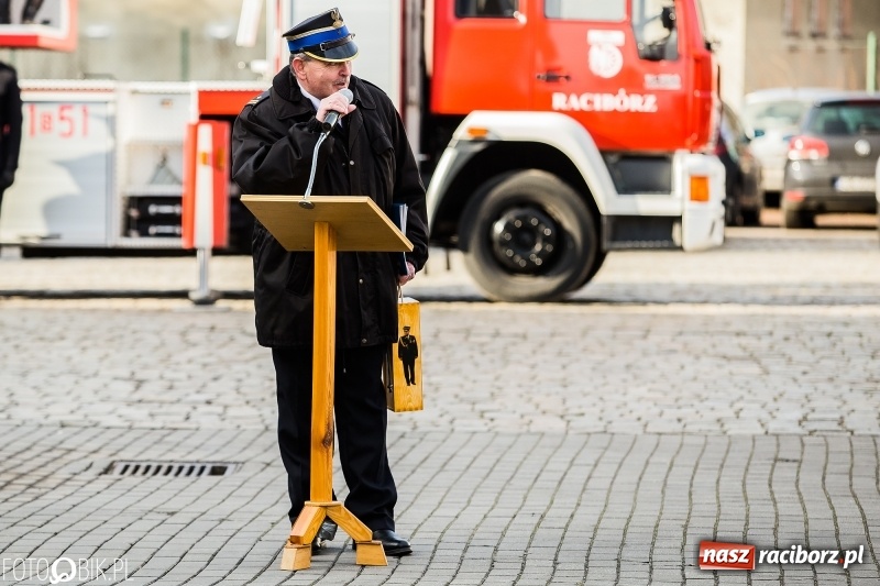 Zdjęcie w galerii na portalu naszraciborz.pl: Komendant Jan Pawnik pożegnał się ze służbą  wiadomości z regionu