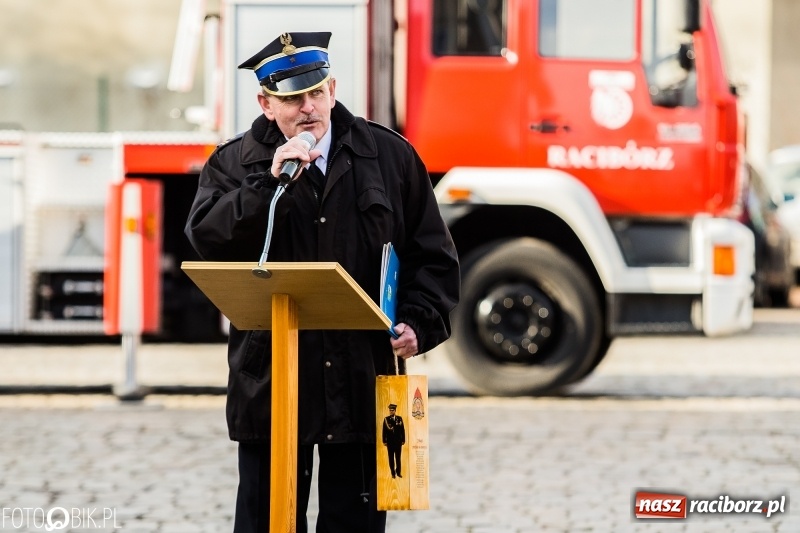Zdjęcie w galerii na portalu naszraciborz.pl: Komendant Jan Pawnik pożegnał się ze służbą  wiadomości z regionu