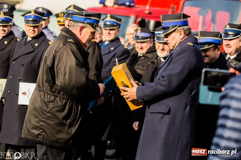 Zdjęcie w galerii na portalu naszraciborz.pl: Komendant Jan Pawnik pożegnał się ze służbą  wiadomości z regionu