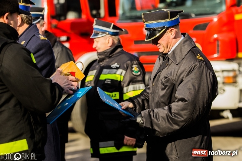 Zdjęcie w galerii na portalu naszraciborz.pl: Komendant Jan Pawnik pożegnał się ze służbą  wiadomości z regionu