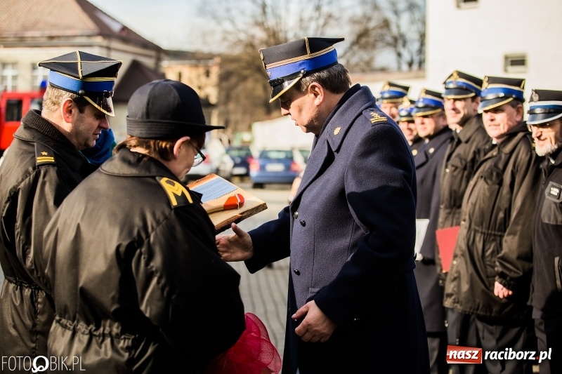 Zdjęcie w galerii na portalu naszraciborz.pl: Komendant Jan Pawnik pożegnał się ze służbą  wiadomości z regionu