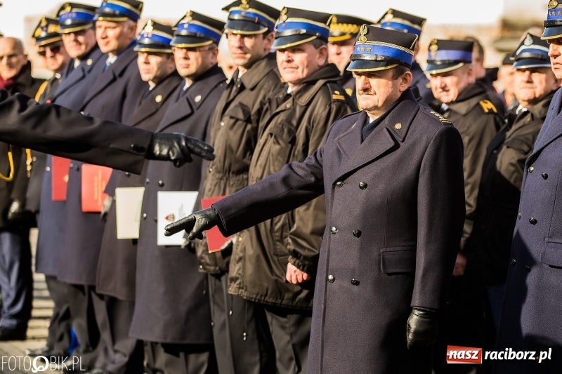 Zdjęcie w galerii na portalu naszraciborz.pl: Komendant Jan Pawnik pożegnał się ze służbą  wiadomości z regionu