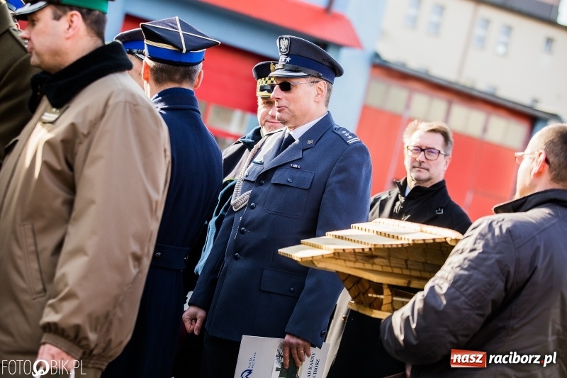 Zdjęcie w galerii na portalu naszraciborz.pl: Komendant Jan Pawnik pożegnał się ze służbą  wiadomości z regionu