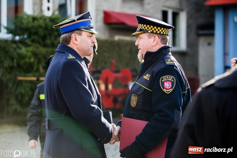 Zdjęcie w galerii na portalu naszraciborz.pl: Komendant Jan Pawnik pożegnał się ze służbą  wiadomości z regionu