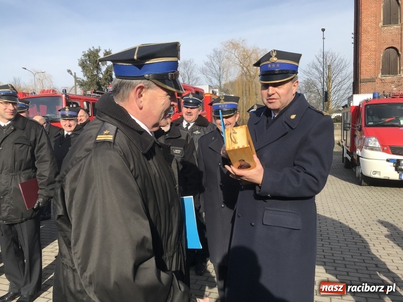 Zdjęcie w galerii na portalu naszraciborz.pl: Komendant Jan Pawnik pożegnał się ze służbą  wiadomości z regionu