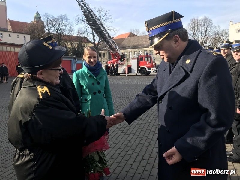 Zdjęcie w galerii na portalu naszraciborz.pl: Komendant Jan Pawnik pożegnał się ze służbą  wiadomości z regionu