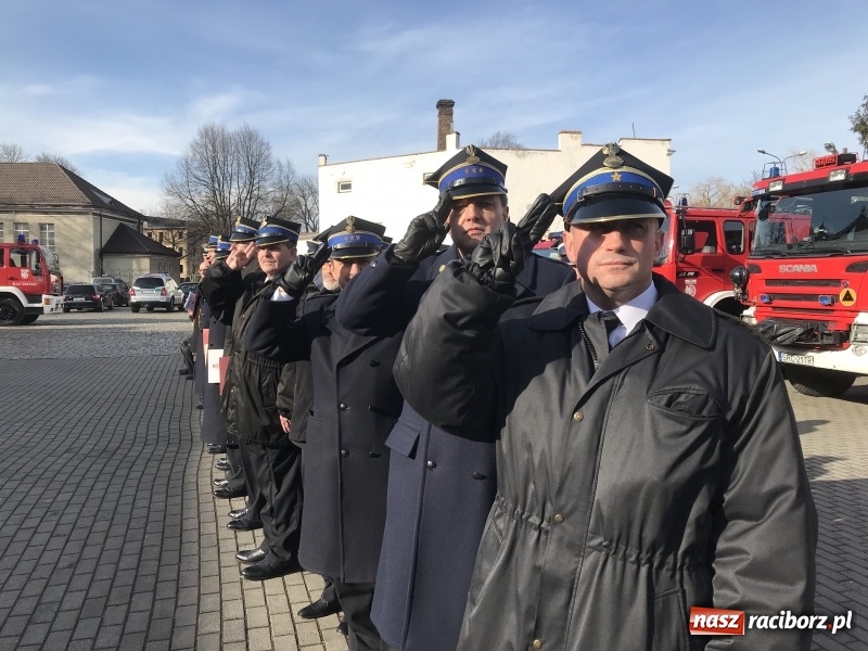 Zdjęcie w galerii na portalu naszraciborz.pl: Komendant Jan Pawnik pożegnał się ze służbą  wiadomości z regionu