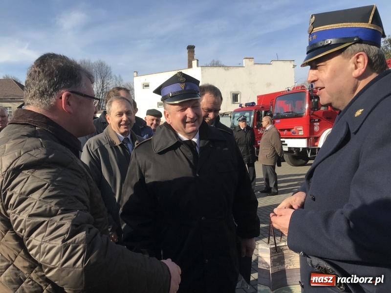 Zdjęcie w galerii na portalu naszraciborz.pl: Komendant Jan Pawnik pożegnał się ze służbą  wiadomości z regionu