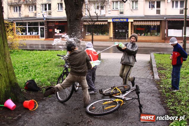 Zdjęcie w galerii na portalu naszraciborz.pl: Chłopski dezodorant a potem woda wiadomości z regionu