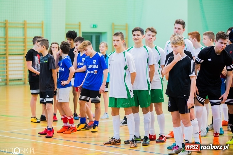 Zdjęcie w galerii na portalu naszraciborz.pl: Piłkarskie zmagania w Arenie Rafako, czyli Zima w Mieście 2018 wiadomości z regionu