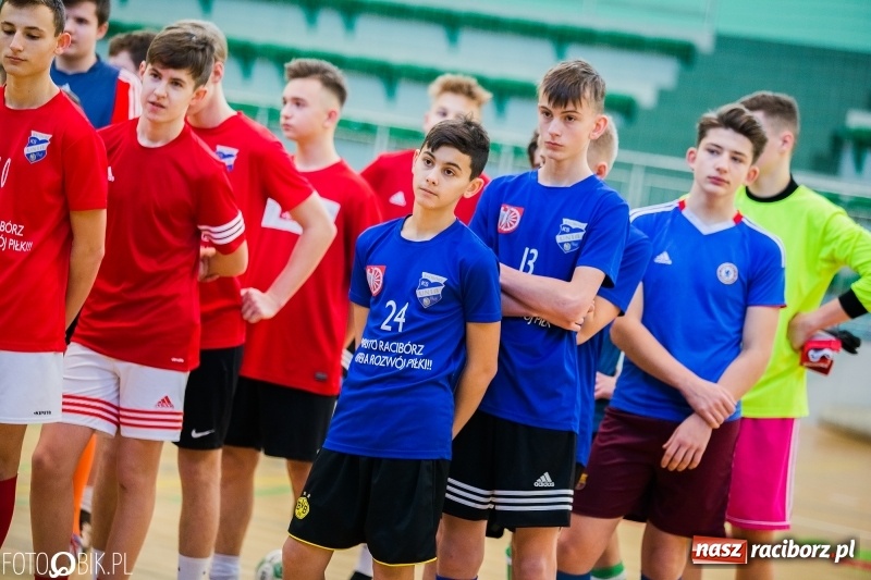 Zdjęcie w galerii na portalu naszraciborz.pl: Piłkarskie zmagania w Arenie Rafako, czyli Zima w Mieście 2018 wiadomości z regionu