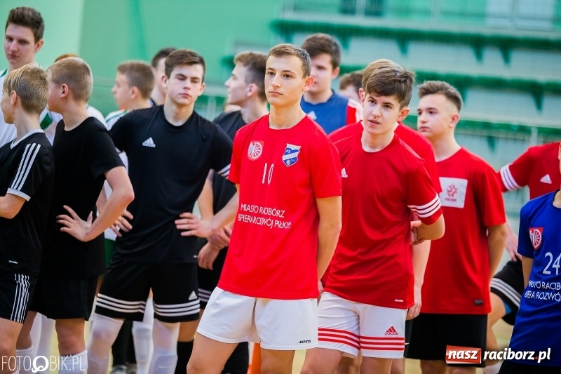 Zdjęcie w galerii na portalu naszraciborz.pl: Piłkarskie zmagania w Arenie Rafako, czyli Zima w Mieście 2018 wiadomości z regionu