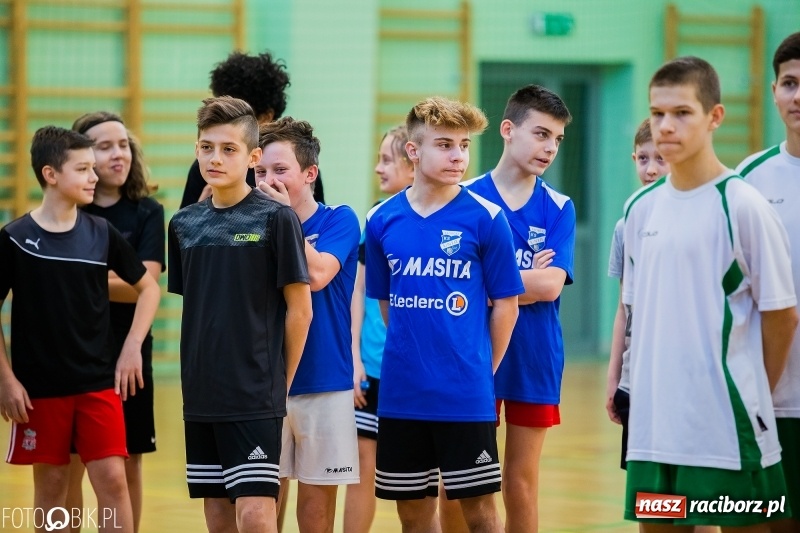 Zdjęcie w galerii na portalu naszraciborz.pl: Piłkarskie zmagania w Arenie Rafako, czyli Zima w Mieście 2018 wiadomości z regionu