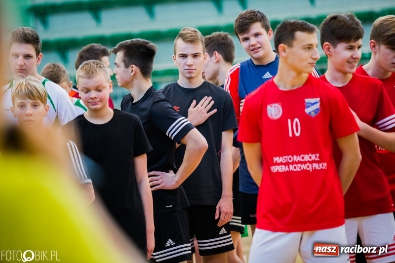 Zdjęcie w galerii na portalu naszraciborz.pl: Piłkarskie zmagania w Arenie Rafako, czyli Zima w Mieście 2018 wiadomości z regionu