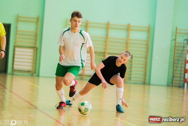 Zdjęcie w galerii na portalu naszraciborz.pl: Piłkarskie zmagania w Arenie Rafako, czyli Zima w Mieście 2018 wiadomości z regionu