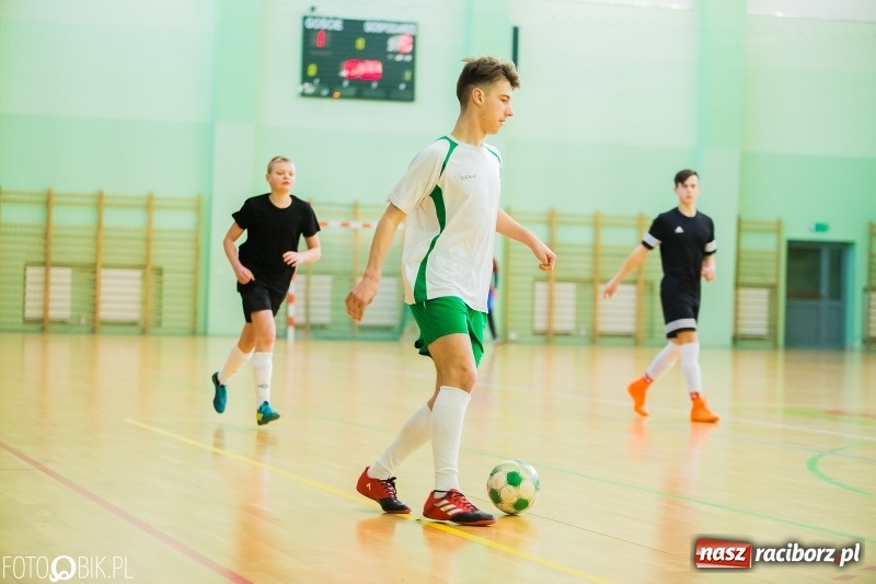 Zdjęcie w galerii na portalu naszraciborz.pl: Piłkarskie zmagania w Arenie Rafako, czyli Zima w Mieście 2018 wiadomości z regionu
