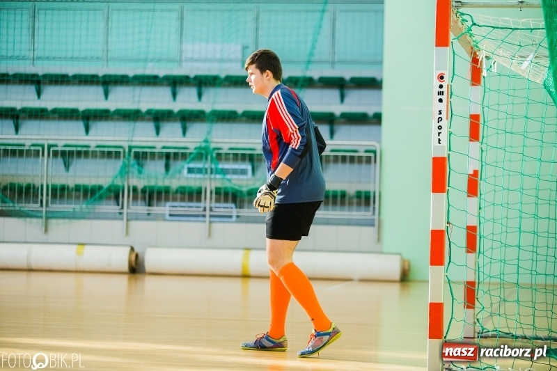 Zdjęcie w galerii na portalu naszraciborz.pl: Piłkarskie zmagania w Arenie Rafako, czyli Zima w Mieście 2018 wiadomości z regionu