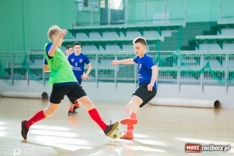 Zdjęcie w galerii na portalu naszraciborz.pl: Piłkarskie zmagania w Arenie Rafako, czyli Zima w Mieście 2018 wiadomości z regionu