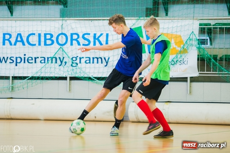 Zdjęcie w galerii na portalu naszraciborz.pl: Piłkarskie zmagania w Arenie Rafako, czyli Zima w Mieście 2018 wiadomości z regionu