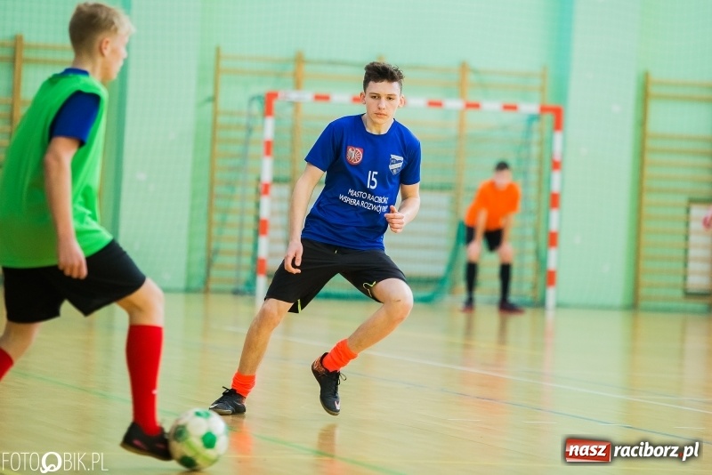 Zdjęcie w galerii na portalu naszraciborz.pl: Piłkarskie zmagania w Arenie Rafako, czyli Zima w Mieście 2018 wiadomości z regionu