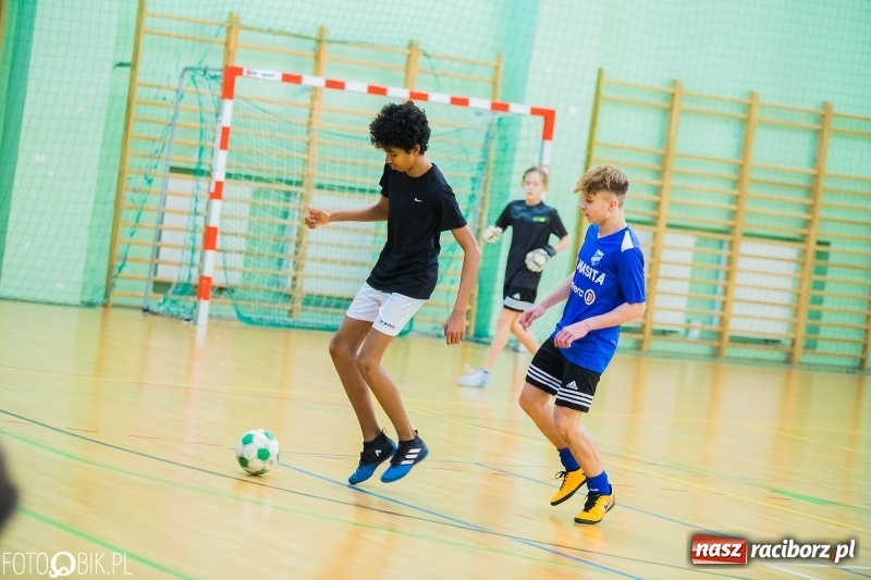 Zdjęcie w galerii na portalu naszraciborz.pl: Piłkarskie zmagania w Arenie Rafako, czyli Zima w Mieście 2018 wiadomości z regionu