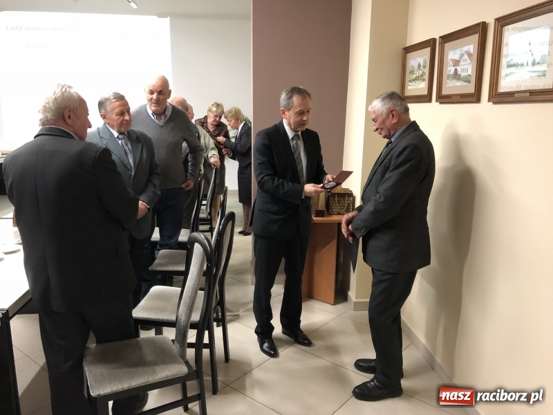 Zdjęcie w galerii na portalu naszraciborz.pl: W Rudniku wręczono honorowe odznaczenia zasłużonym dla gminy  wiadomości z regionu
