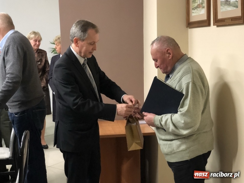 Zdjęcie w galerii na portalu naszraciborz.pl: W Rudniku wręczono honorowe odznaczenia zasłużonym dla gminy  wiadomości z regionu