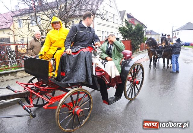 Zdjęcie w galerii na portalu naszraciborz.pl: Skąd się wzięły wielkanocne procesje konne wiadomości z regionu