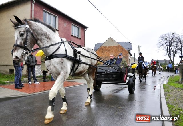 Zdjęcie w galerii na portalu naszraciborz.pl: Skąd się wzięły wielkanocne procesje konne wiadomości z regionu