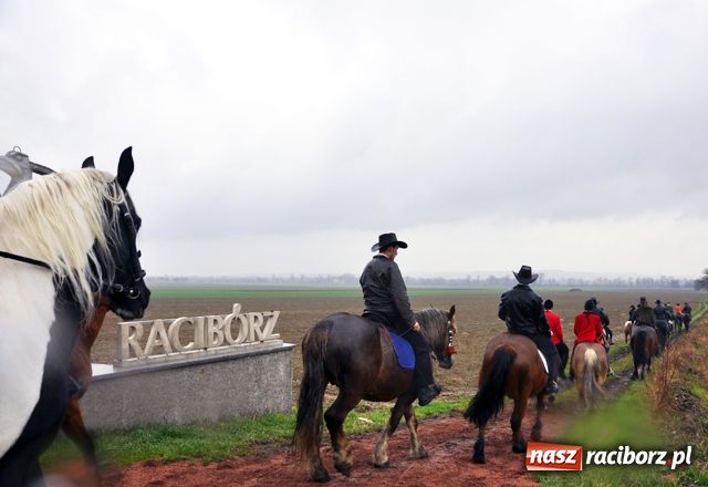 Zdjęcie w galerii na portalu naszraciborz.pl: Skąd się wzięły wielkanocne procesje konne wiadomości z regionu