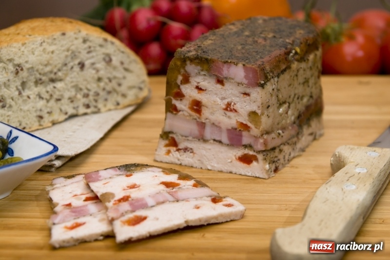 Zdjęcie w galerii na portalu naszraciborz.pl: Moja pierwsza domowa wędlina. Ależ to proste! wiadomości z regionu