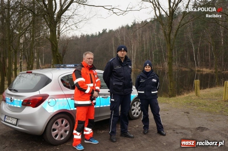 Zdjęcie w galerii na portalu naszraciborz.pl: Dzielnicowi wspólnie z ratownikami WOPR kontrolowali zbiorniki wodne wiadomości z regionu
