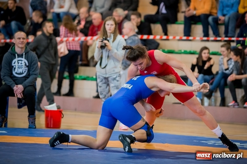 Zdjęcie w galerii na portalu naszraciborz.pl: Puchar Polski seniorów w zapasach w stylu klasycznym i zapasach kobiet w Rudniku wiadomości z regionu