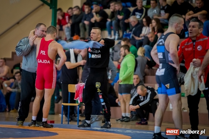 Zdjęcie w galerii na portalu naszraciborz.pl: Puchar Polski seniorów w zapasach w stylu klasycznym i zapasach kobiet w Rudniku wiadomości z regionu