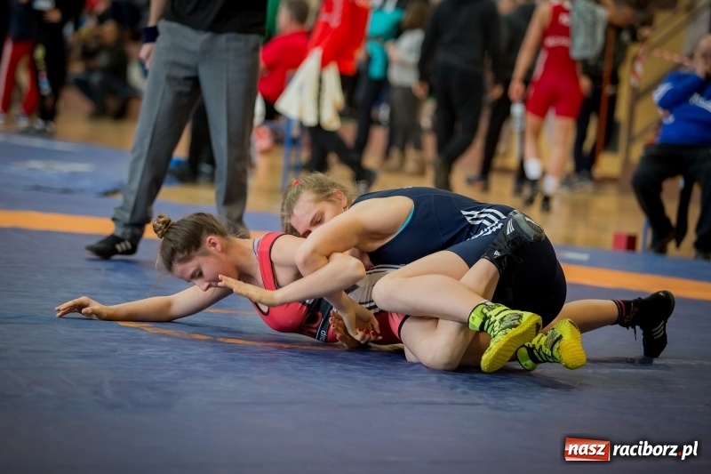 Zdjęcie w galerii na portalu naszraciborz.pl: Puchar Polski seniorów w zapasach w stylu klasycznym i zapasach kobiet w Rudniku wiadomości z regionu
