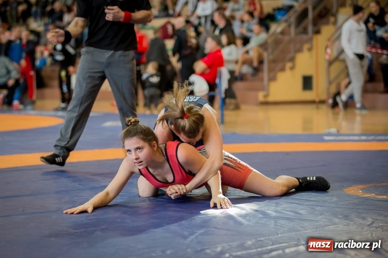 Zdjęcie w galerii na portalu naszraciborz.pl: Puchar Polski seniorów w zapasach w stylu klasycznym i zapasach kobiet w Rudniku wiadomości z regionu