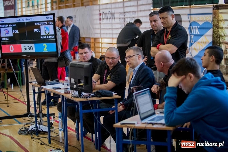 Zdjęcie w galerii na portalu naszraciborz.pl: Puchar Polski seniorów w zapasach w stylu klasycznym i zapasach kobiet w Rudniku wiadomości z regionu