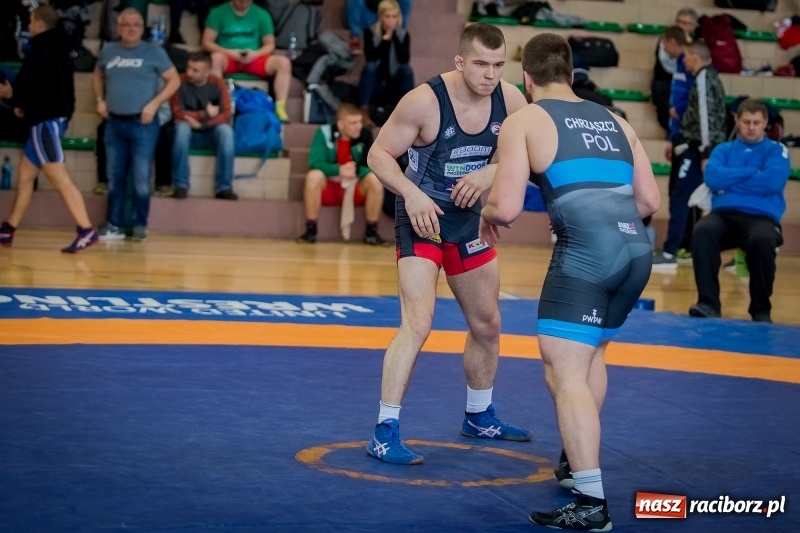 Zdjęcie w galerii na portalu naszraciborz.pl: Puchar Polski seniorów w zapasach w stylu klasycznym i zapasach kobiet w Rudniku wiadomości z regionu