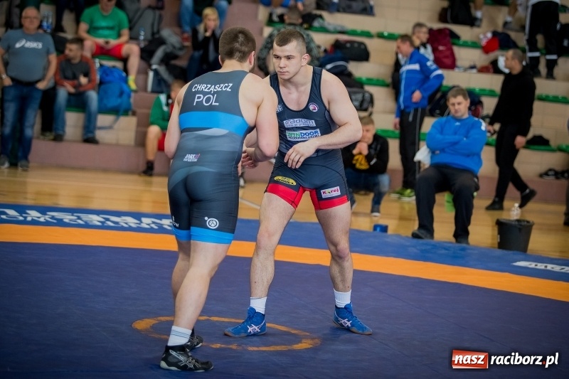 Zdjęcie w galerii na portalu naszraciborz.pl: Puchar Polski seniorów w zapasach w stylu klasycznym i zapasach kobiet w Rudniku wiadomości z regionu