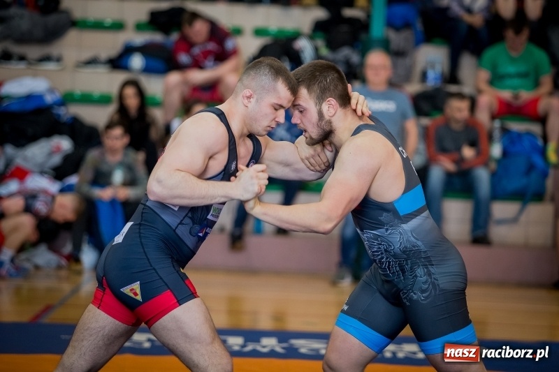 Zdjęcie w galerii na portalu naszraciborz.pl: Puchar Polski seniorów w zapasach w stylu klasycznym i zapasach kobiet w Rudniku wiadomości z regionu
